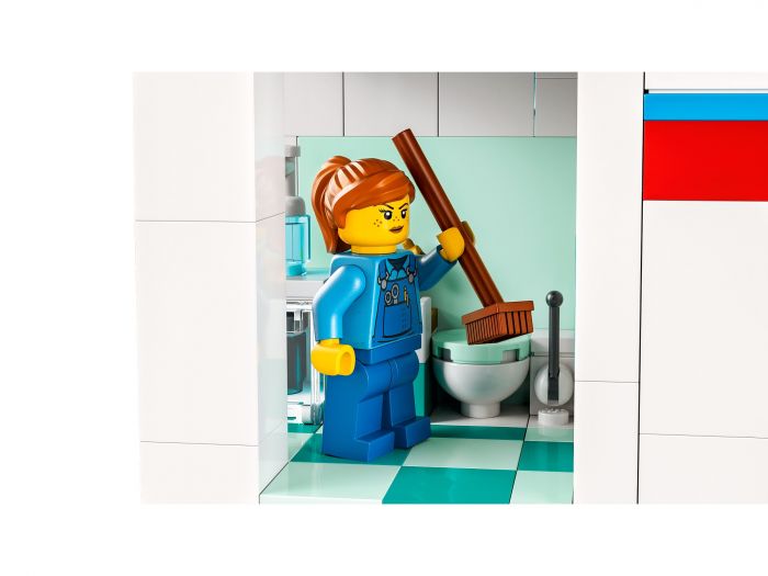 Конструктор LEGO City Лікарня 60330