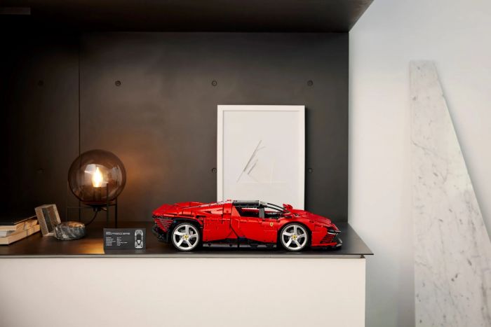 Конструктор LEGO Technic Ferrari Daytona SP3