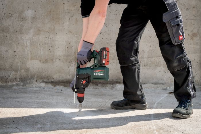 Перфоратор акумуляторний Metabo KH 18 LTX BL 28 Q В SDS-plus 18В 3Дж 3.4кг без АКБ та ЗП