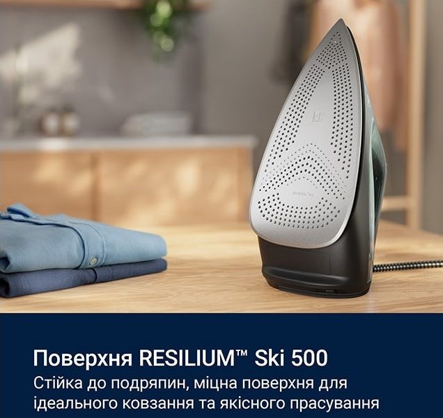 Праска Electrolux, 2600Вт, 370мл, паровий удар 230гр, алюмінієва підошва, зелено-чорний