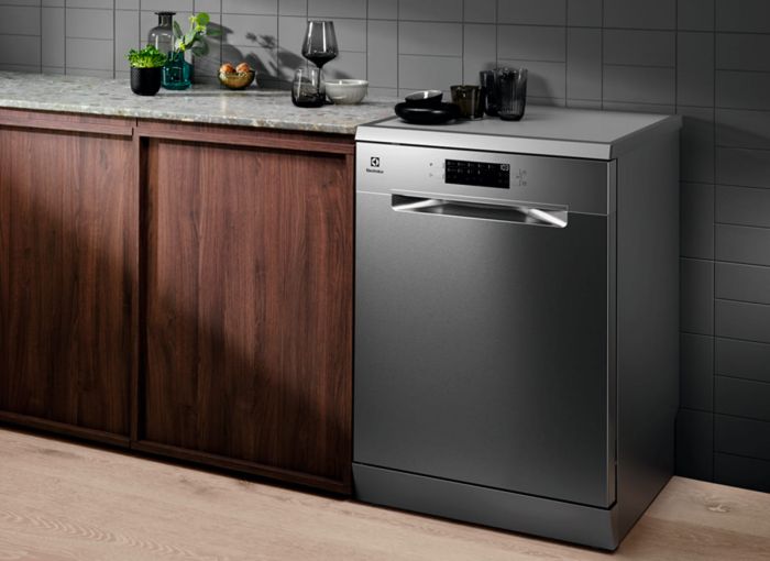 Посудомийна машина Electrolux, 14компл., A+++, 60см, дисплей, інвертор, 3й кошик, нерж