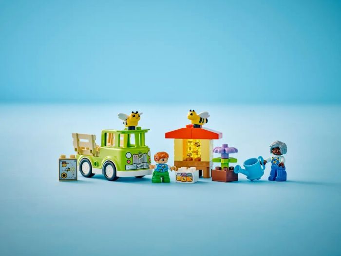 Конструктор LEGO DUPLO Town Догляд за бджолами й вуликами