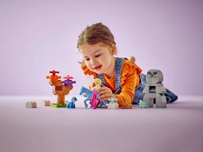 Конструктор LEGO DUPLO Disney Ельза й Бруні в Зачарованому лісі