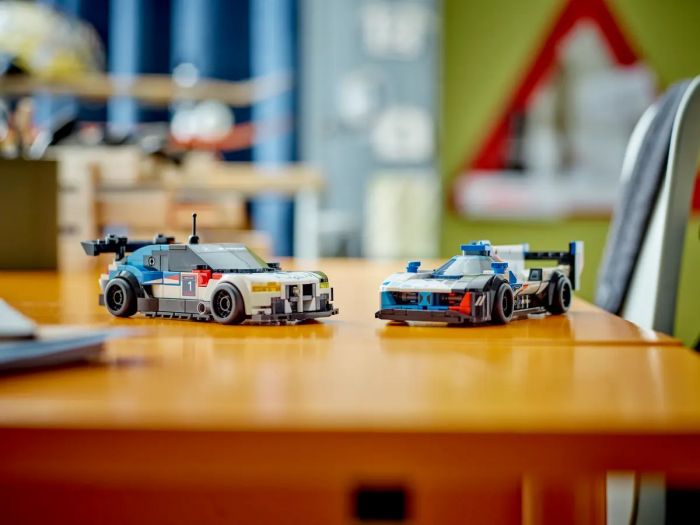 Конструктор LEGO Speed Champions Автомобілі для перегонів BMW M4 GT3 і BMW M Hybrid V8