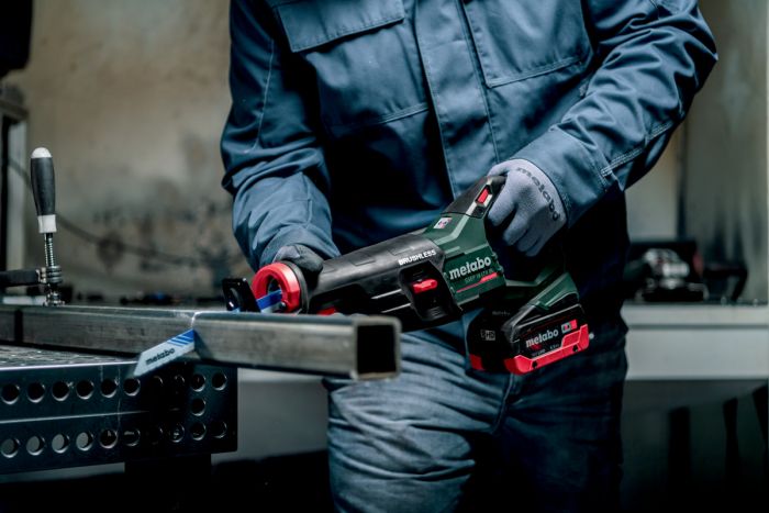 Пилка шабельна акумуляторна Metabo SSEP 18 LT BL 18В хід 32мм 0-3000об/хв 3кг без АКБ та ЗП