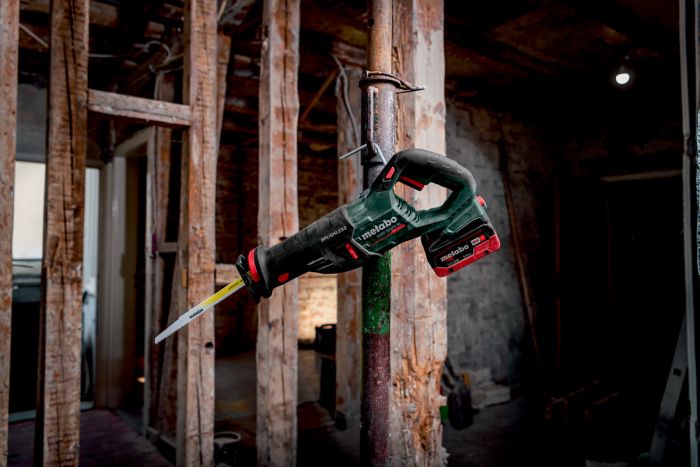 Пилка шабельна акумуляторна Metabo SSEP 18 LT BL 18В хід 32мм 0-3000об/хв 3кг без АКБ та ЗП