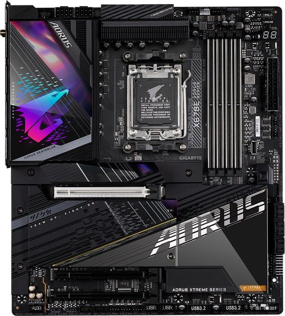 Материнська плата GIGABYTE X670E AORUS XTREME X670 sAM5 4xDDR5 M.2 Wi-Fi BT HDMI BT EATX