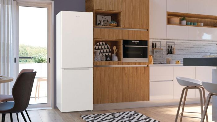 Холодильник з нижн. мороз. камерою Gorenje, 200х60х60см, 2 двері, 235(96)л, А++, NoFrost+, Зона св-ті, білий