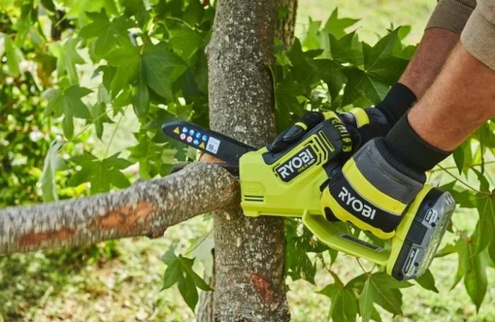 Пила ланцюгова акумуляторна Ryobi ONE+ HP RY18PSX15A-120T 18B 1х2А·год ЗП шина 15см безщіткова 6м/с 1.19кг кейс