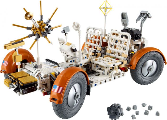 Конструктор LEGO Technic Місячний автомобіль NASA Apollo