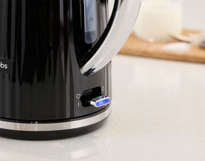 Електрочайник Russell Hobbs Eden, 1.7л, нержавіюча сталь, пластик, чорний