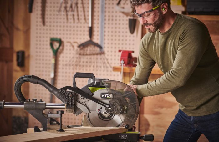 Пила торцювальна акумуляторна Ryobi ONE+ НР RMS18254X-0 18В з протяжкою диск 254мм 14кг без АКБ та ЗП