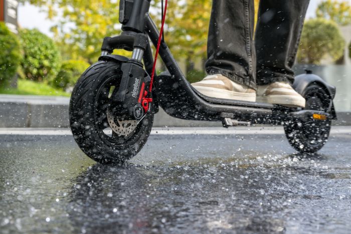 Електросамокат Segway-Ninebot F2 PRO E II, чорний