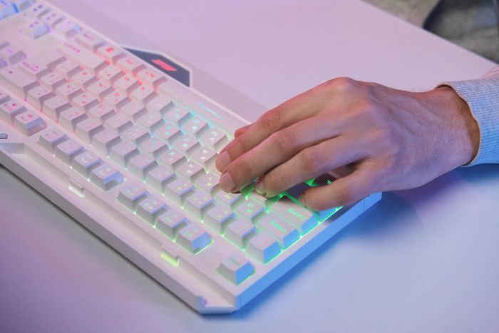 Клавіатура 2E GAMING KG315 RGB USB White Ukr