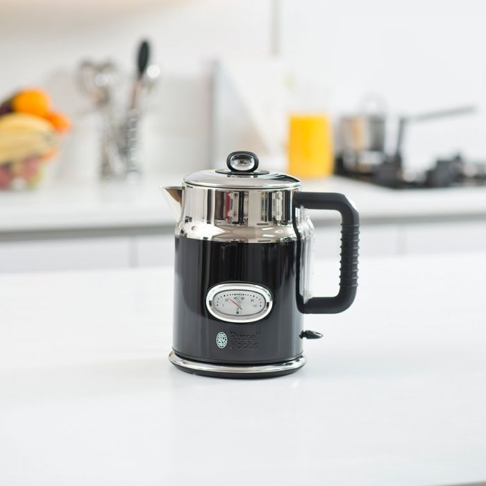 Чайник Russell Hobbs 21671-70 Retro Black