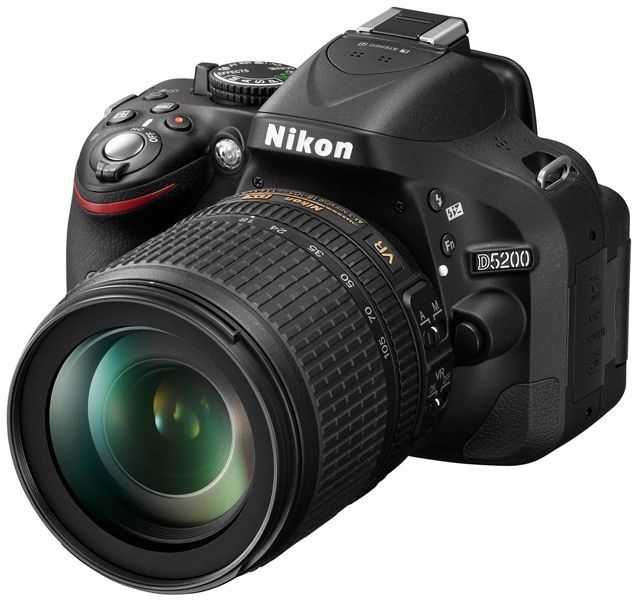 Цифр. фотокамера дзеркальна Nikon D5600 + AF-S 18-105 VR Kit