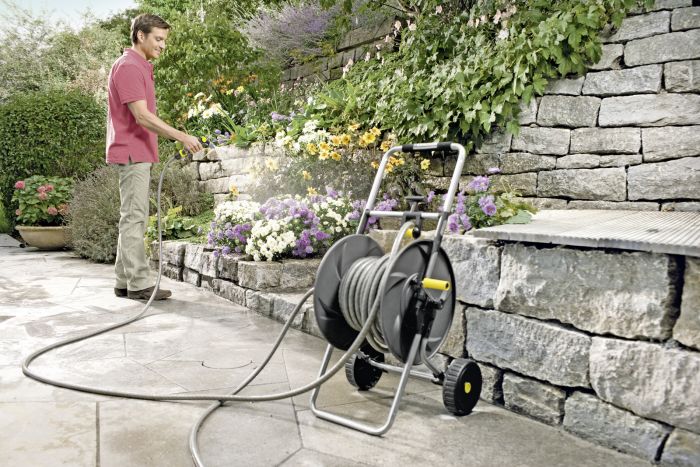 Котушка для шланга Karcher "HT80" на колесах, металеве, регулювання висоти ручки візка, довжина шланга: 1/2 80м, 5/8 60м, 3/4 40м