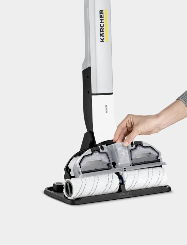 Пилосос ручний миючий Karcher FC 3 Cordless Premium + набір миючих засобів