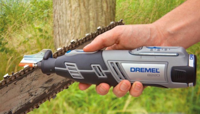 Шліфувально-гравірувальна машина Dremel 8220-1/5, акумуляторна, 12В, 2Ah, 5000-35000об/хв, 5 насадок, 25см, 0.66кг