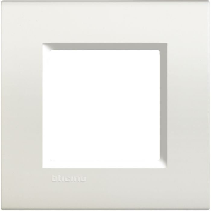 Bticino LivingLight Рамка прямокутна, 1 пост, колір Білий