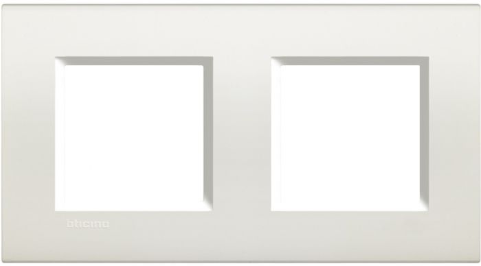 Bticino LivingLight Рамка прямокутна, 2 пости, колір Білий