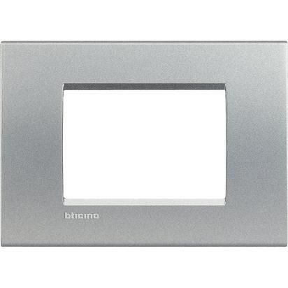 Bticino LivingLight Рамка прямокутна, 3 модуля, колір Алюміній