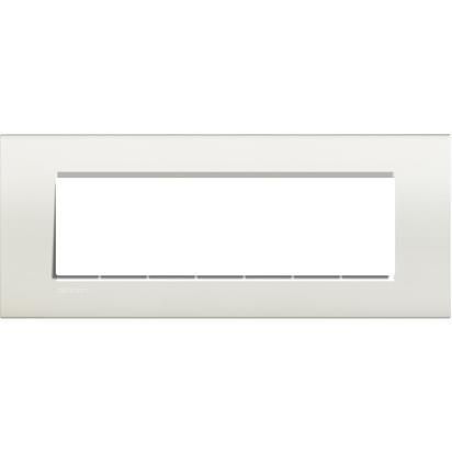 Bticino LivingLight Рамка прямокутна, 7 модулів, колір Білий