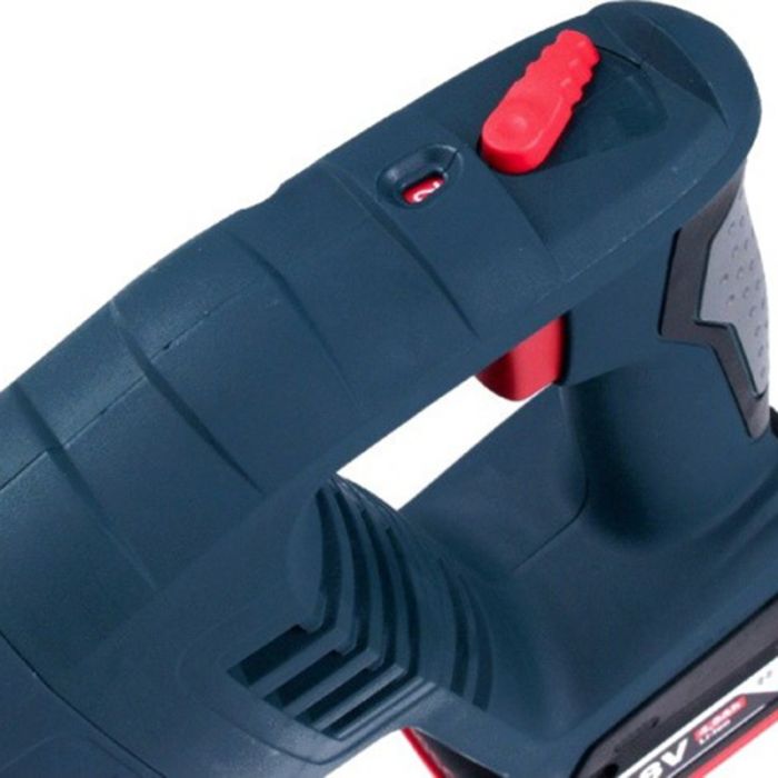 Пила дискова Bosch GKS 18 V-LI-акумуляторна, + GBA 18 4,0 Ач + GAL 18V-40