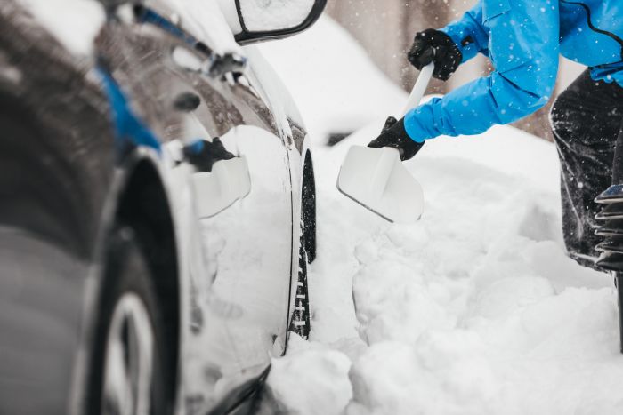 Fiskars Лопата для снігу SnowXpert 63см, 520г, нерж сталь/поліамід (автомобільна)