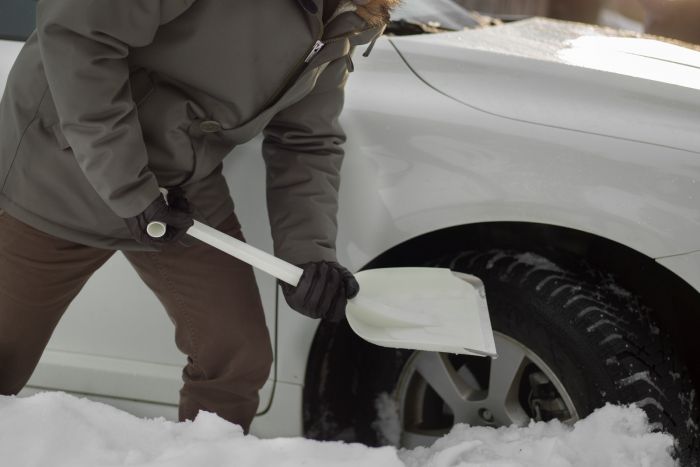 Fiskars Лопата для снігу SnowXpert 63см, 520г, нерж сталь/поліамід (автомобільна)