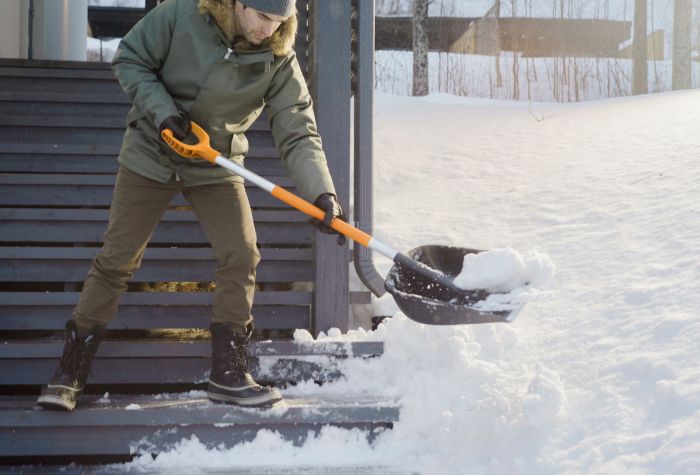 Fiskars Лопата для снігу SnowXpert 131см, 1400г