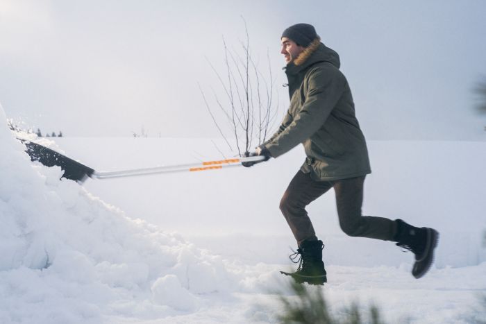 Fiskars Скрепер для снігу SnowXpert
