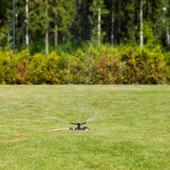 Fiskars Обприскувач вихровий металевий з колесами Watering