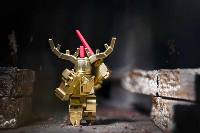 Ігрова колекційна фігурка Jazwares Roblox Core Figures Fantastic Frontier: Gold Corrupted Knight W6