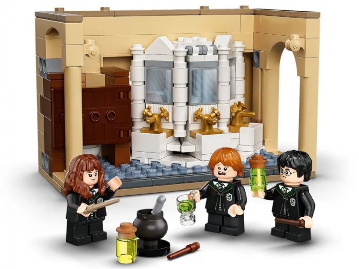 Конструктор LEGO Harry Potter Гоґвортс: невдача з багатозільною настійкою 76386