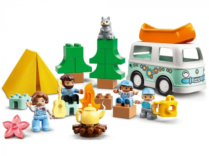 Конструктор LEGO DUPLO Сімейний кемпінг 10946