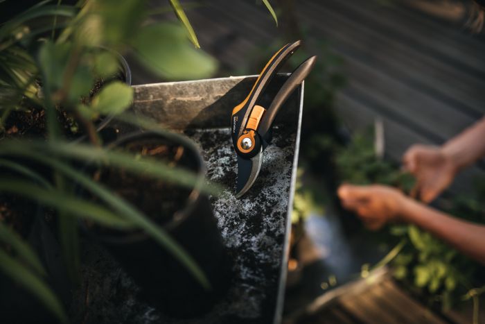 Fiskars Сікатор площинний Plus SmartFit P541, 26,5см, 194г