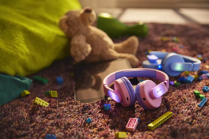 Навушники Philips Kids TAK4206 On-ear Colored light panels Wireless Mic Рожевий
