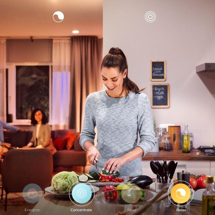 Лампа Philips Hue E27, 9W(60Вт), 2000K-6500K, RGB, ZigBee, Bluetooth, розумна, димування