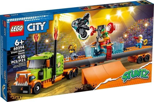 Конструктор LEGO City Вантажівка для шоу каскадерів 60294