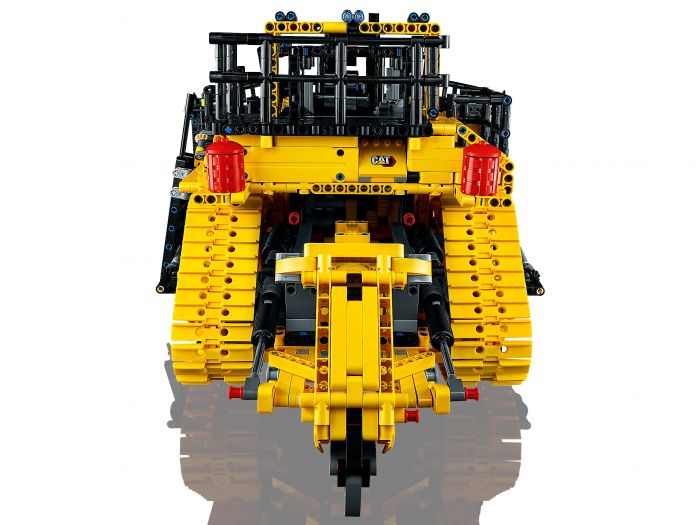 Конструктор LEGO Technic Бульдозер Cat D11 на пульті управління 42131