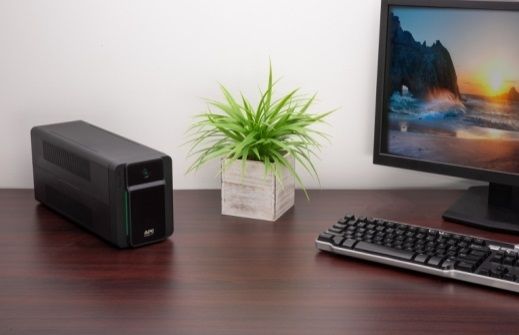 Джерело безперебійного живлення APC Easy UPS BVX 900VA