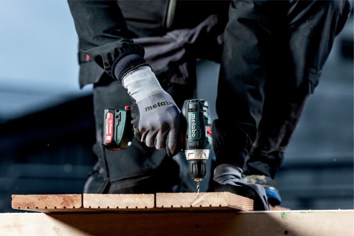 Шуруповерт-дриль Metabo PowerMaxx BS 12, 2х2.0Аг (Slide-in), ЗП SC-30, кейс МС05