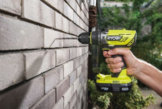 Ryobi Шуруповерт-дриль ONE+ R18PD31-242VTA55, 18В, ударна, 50Нм, АКБ 4Ач+2Ач, валіза+оснастка