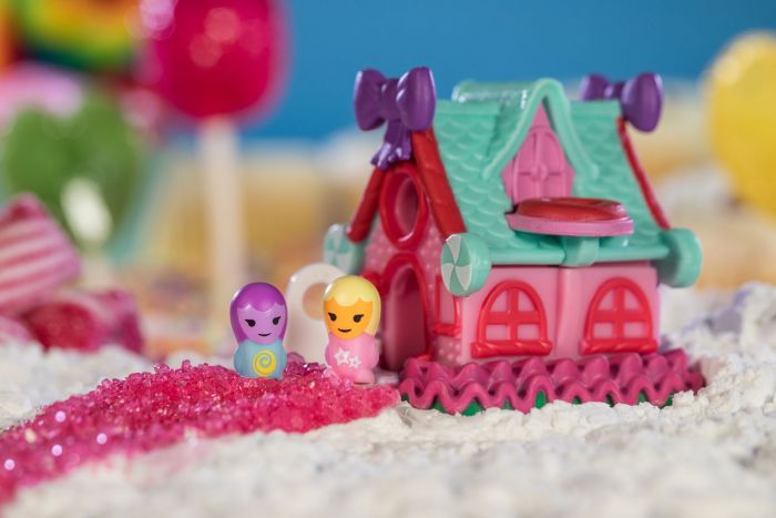 Ігрова фігурка Jazwares Nanables Small House Містечко солодощів, Студія танцю "Луї-Поп"