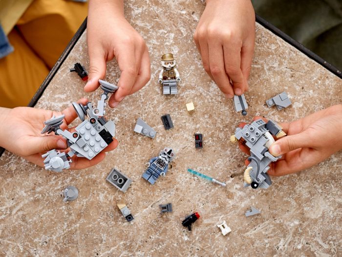 Конструктор LEGO Star Wars™ Мікрофайтери: AT-AT ™ проти таунтауна 75298