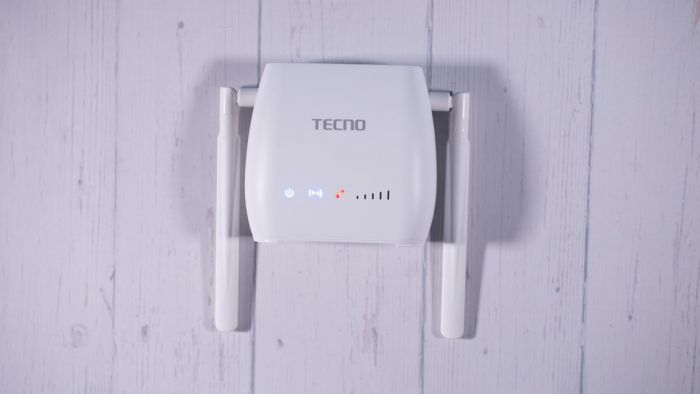 Маршрутизатор TECNO TR210 4G LTE, Wi-Fi4, 1x3FF SIM, 1xFE LAN, 1xUSB 2.0, 2000mAh bat.