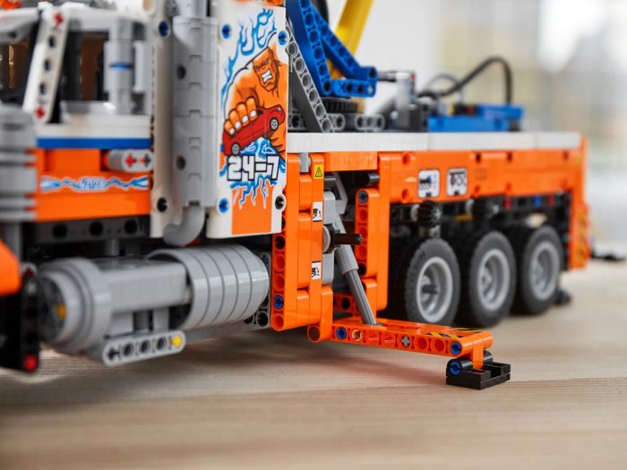 Конструктор LEGO Technic Важкий тягач