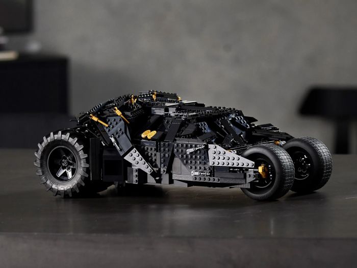 Конструктор LEGO DC Batman Бетмобіль Тумблер