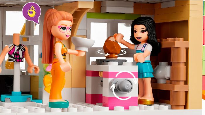 Конструктор LEGO Friends Художня школа Емми